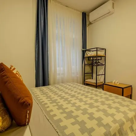 3-bedroom With Balcony * Istambul
